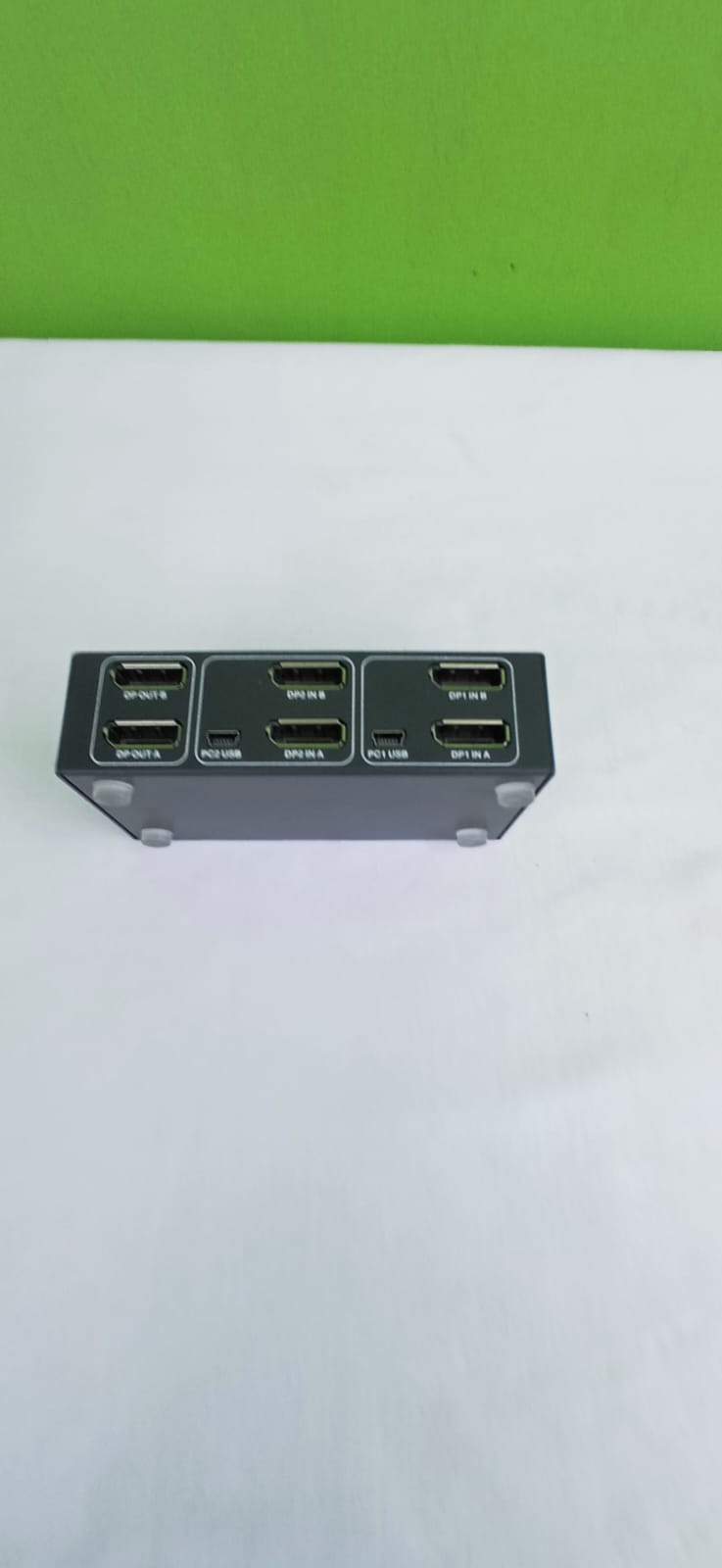 Steetek HDMI KVM Switch Dual Monitors 2 Port 4K @ 30Hz, KVM Switch 2 számítógép 2 monitor kiterjesztett kijelzője, Dual Monitor KVM by Hotkey Switching 4 HDMI és 2 USB kábel a szállítási terjedelem tartalmazza