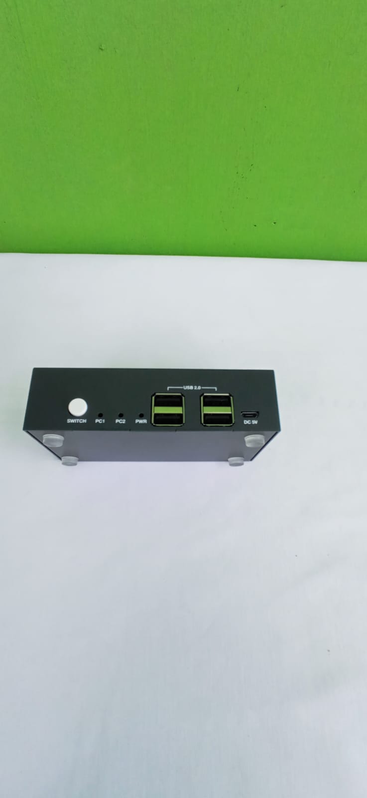 Steetek HDMI KVM Switch Dual Monitors 2 Port 4K @ 30Hz, KVM Switch 2 számítógép 2 monitor kiterjesztett kijelzője, Dual Monitor KVM by Hotkey Switching 4 HDMI és 2 USB kábel a szállítási terjedelem tartalmazza